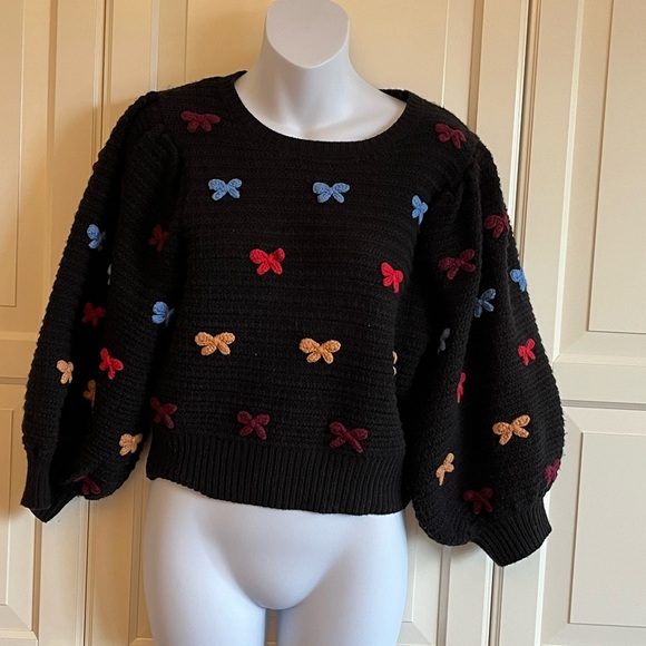 Zara Limited Edition
Beautiful Black Sweater With Embroidered Multi Color
Bows - Picture 7 of 16